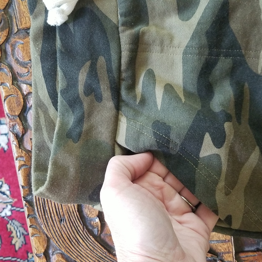 ALTERNATIVE Camo Sweat Short Medium - Picture 2 of 5